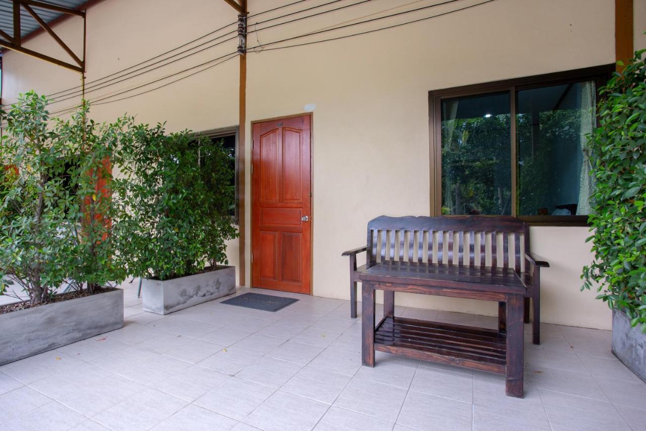 Oyo 909 Guiding Star Resort Chiang Mai Bagian luar foto