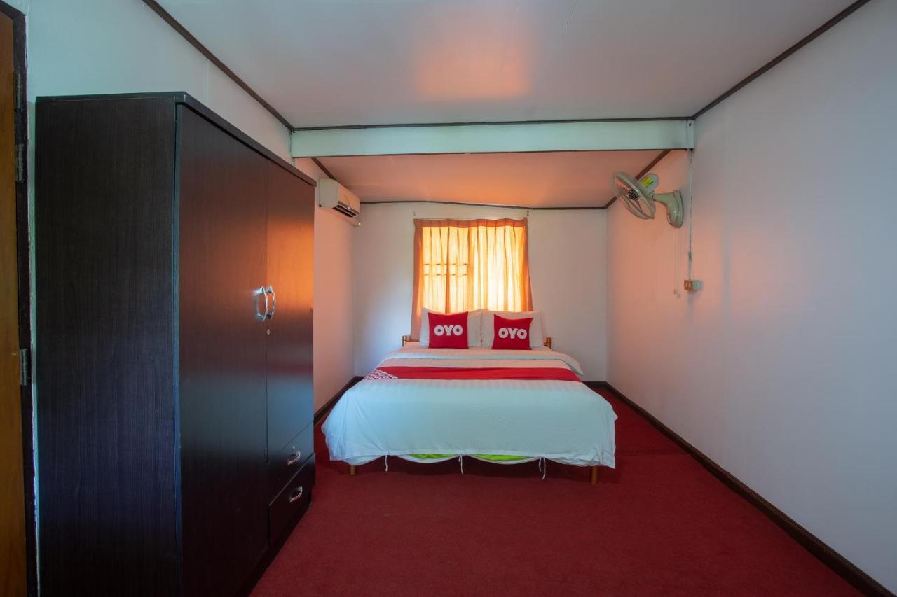 Oyo 909 Guiding Star Resort Chiang Mai Bagian luar foto