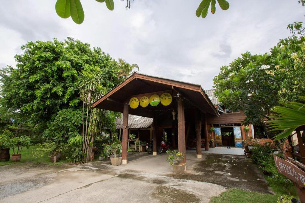 Oyo 909 Guiding Star Resort Chiang Mai Bagian luar foto