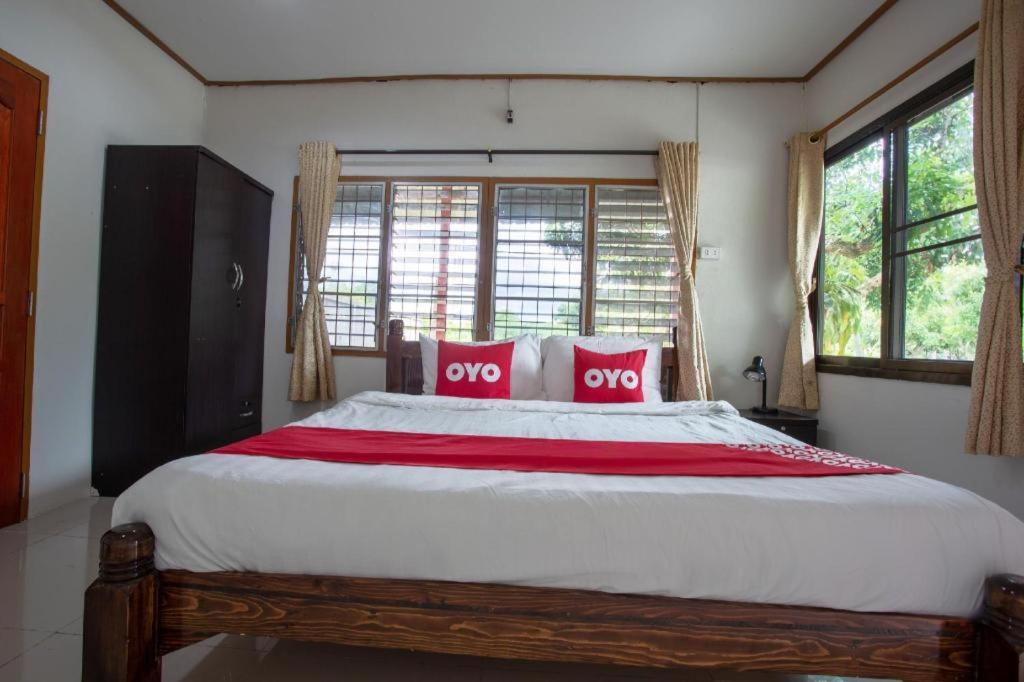 Oyo 909 Guiding Star Resort Chiang Mai Bagian luar foto