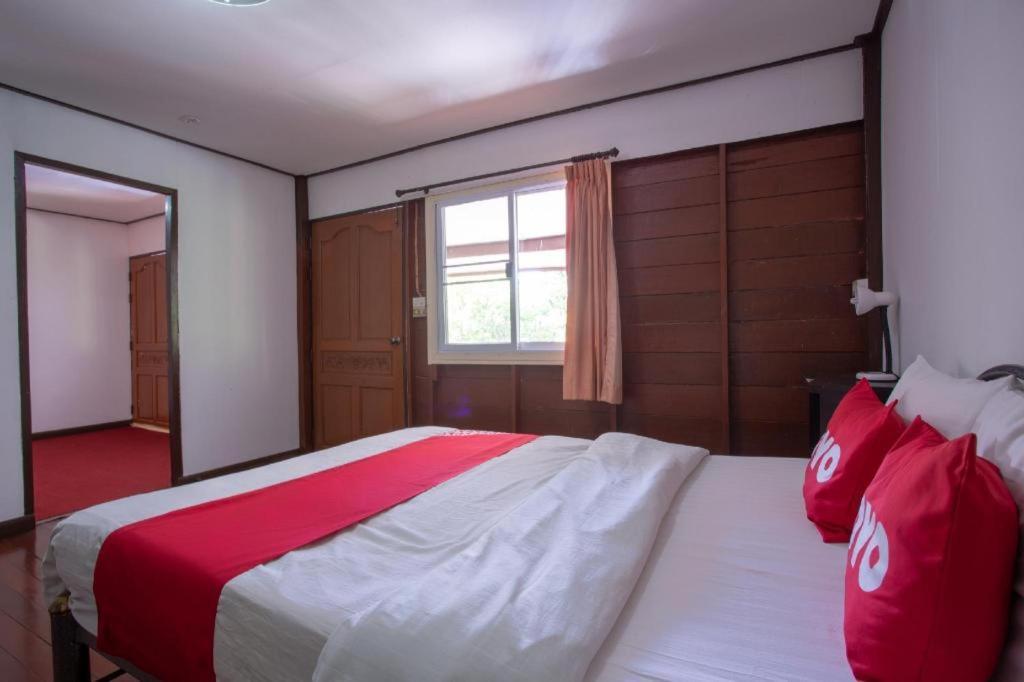 Oyo 909 Guiding Star Resort Chiang Mai Bagian luar foto