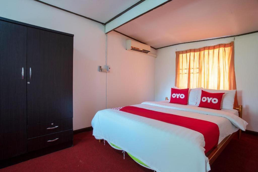 Oyo 909 Guiding Star Resort Chiang Mai Bagian luar foto