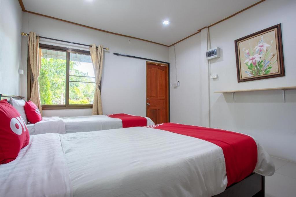 Oyo 909 Guiding Star Resort Chiang Mai Bagian luar foto
