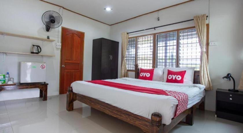 Oyo 909 Guiding Star Resort Chiang Mai Bagian luar foto