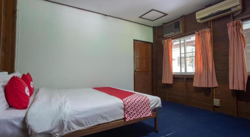 Oyo 909 Guiding Star Resort Chiang Mai Bagian luar foto