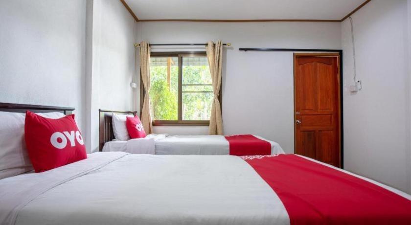 Oyo 909 Guiding Star Resort Chiang Mai Bagian luar foto