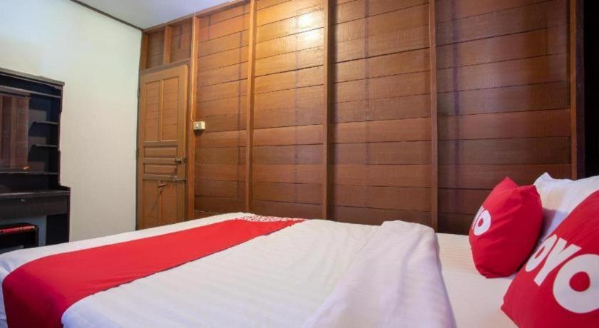 Oyo 909 Guiding Star Resort Chiang Mai Bagian luar foto