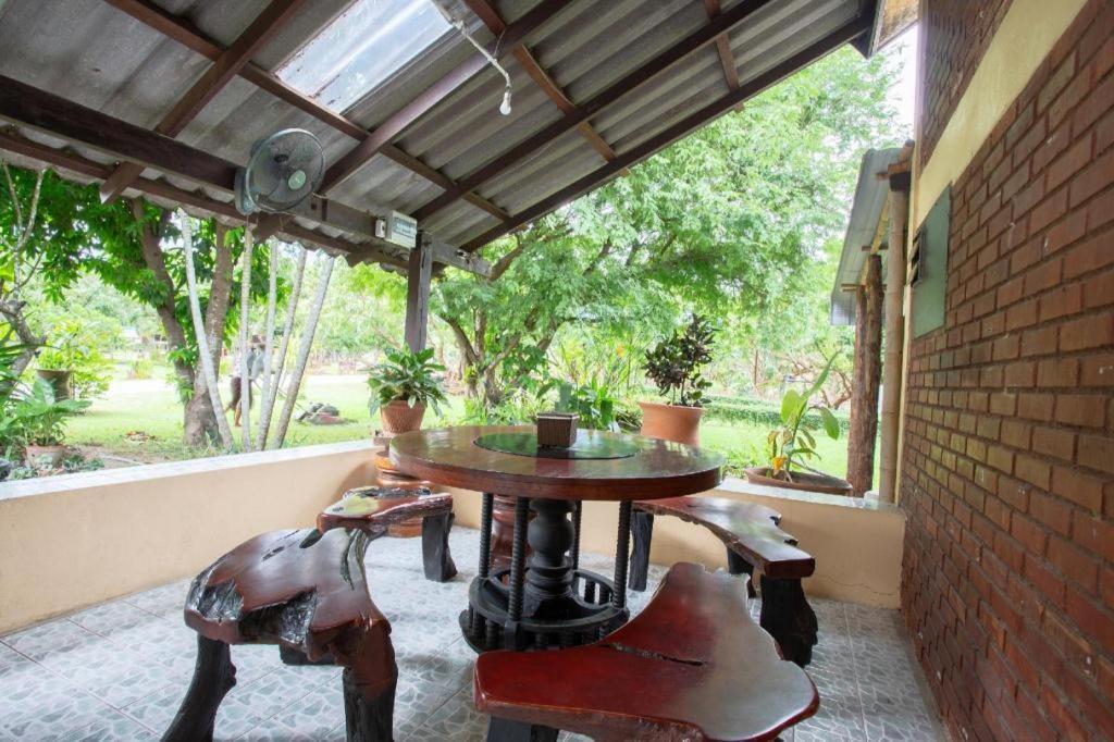 Oyo 909 Guiding Star Resort Chiang Mai Bagian luar foto